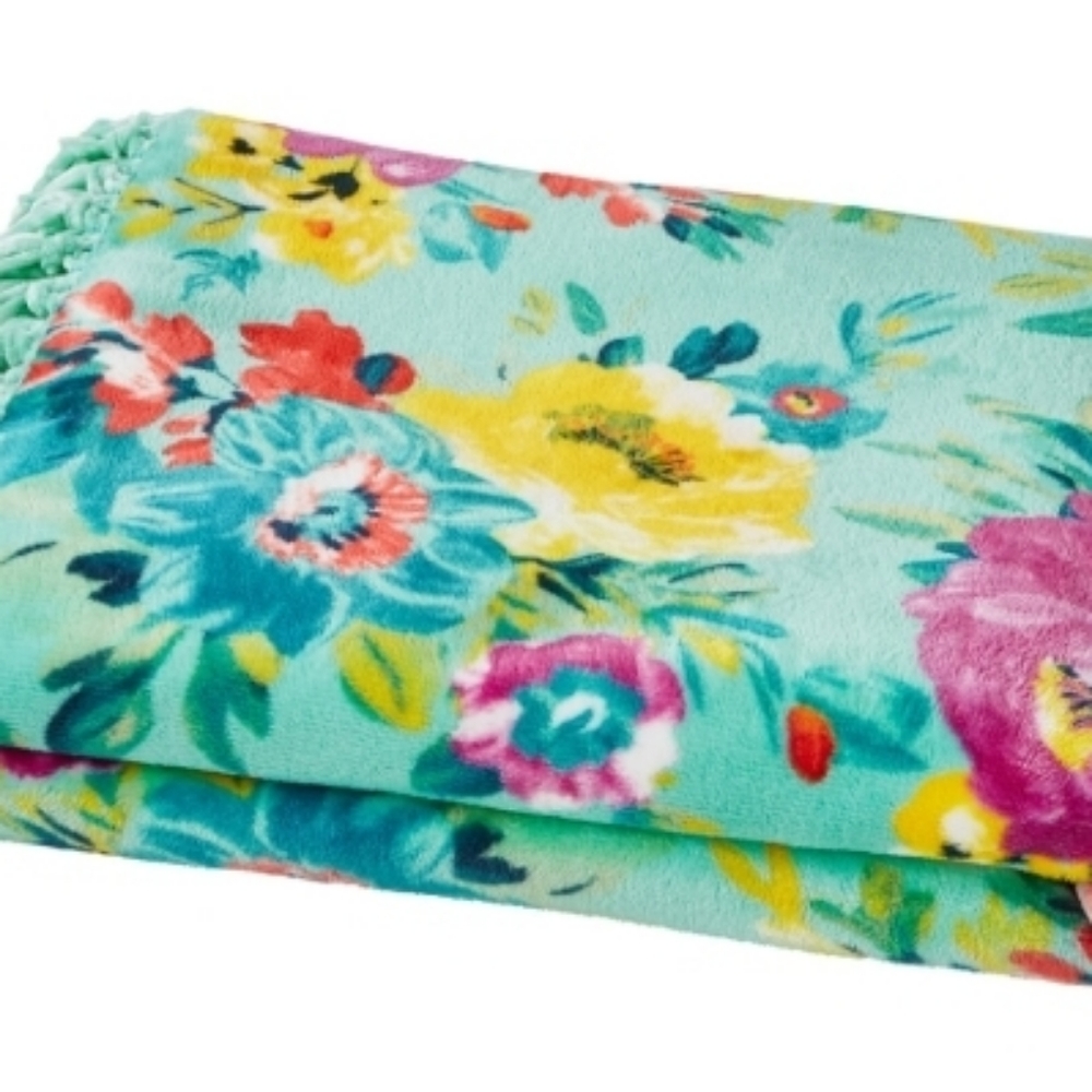 PIONEER WOMAN SWEET ROMANCE PLUSH reversible throw